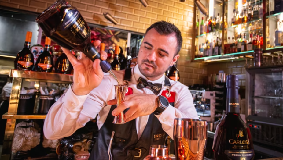 CARLOS I <BR>PERFECT SERVE</BR> LA PASIÓN DE CARLOS